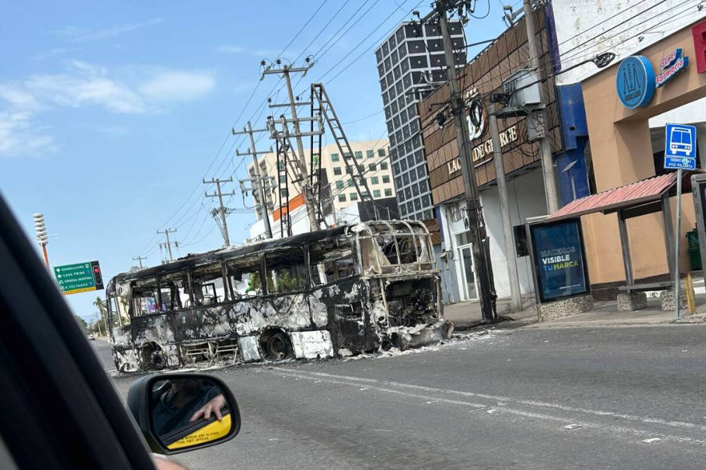 The remains of a bus in Puerto Vallarta, Mexico. Vehicles around the city were destroyed by cartel members in response to the government&rsquo;s killing of their leader on Feb. 22. (Janine Pierson)