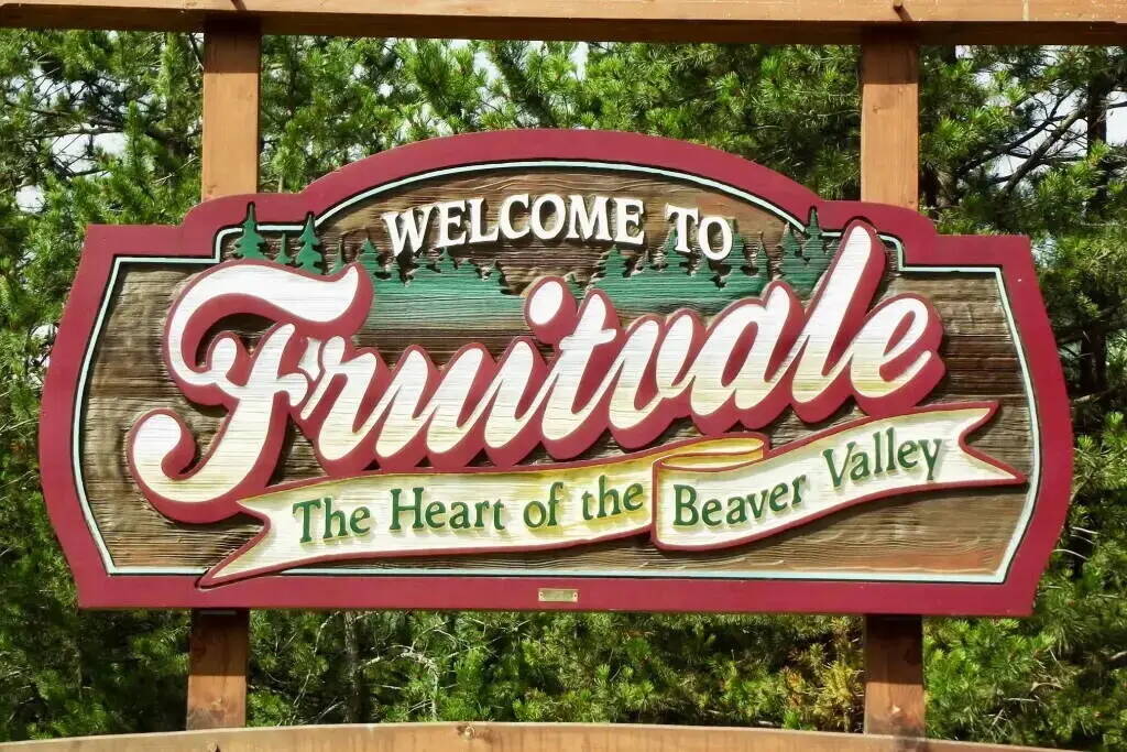 CUPE 2087 represents 10 municipal workers in Fruitvale who provide services including road and park maintenance, administrative support, and operation of drinking water and sewage treatment systems. (Times file)